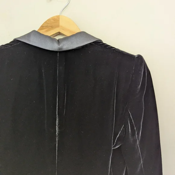 Giorgio Armani‎ Black Velvet Tuxedo Jacket